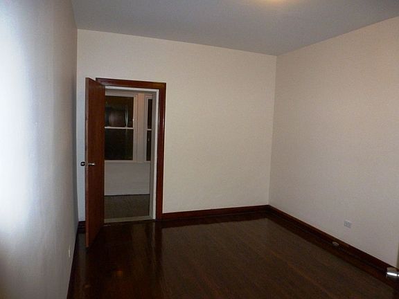 5th image of 8518 S Oglesby Ave