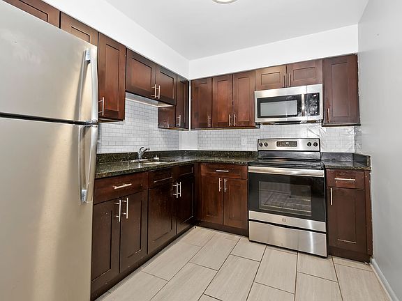 5th image of 7700 S South Shore Dr #2G