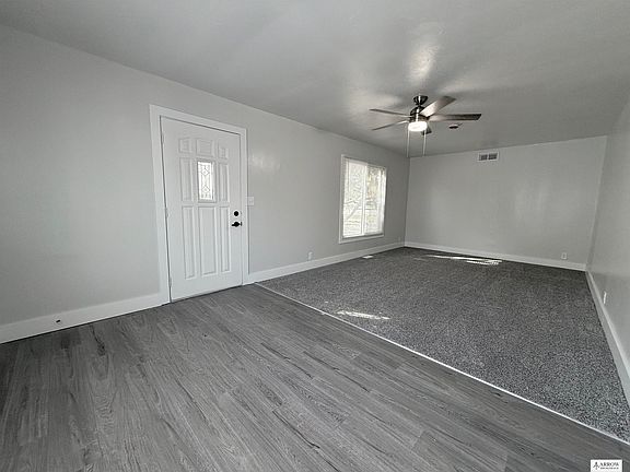 3rd image of 1132 Knox St