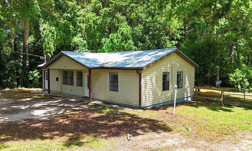 1st image of 3707 SE 130th Pl