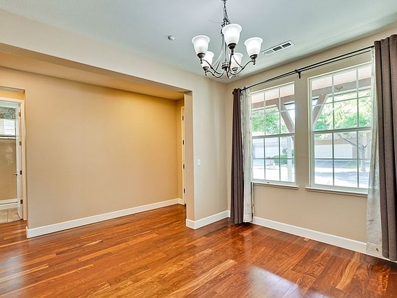 5th image of 5725 Tan Oak Dr