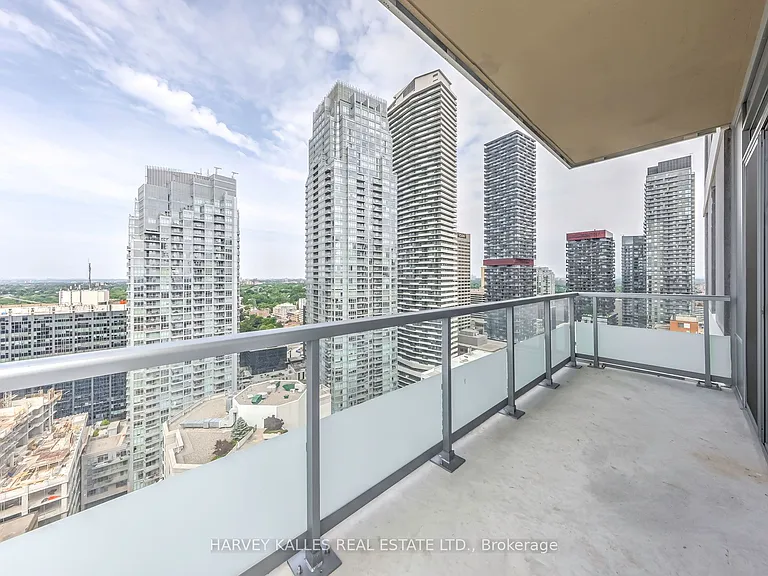 25 Holly St #LPH09 — Photo 27