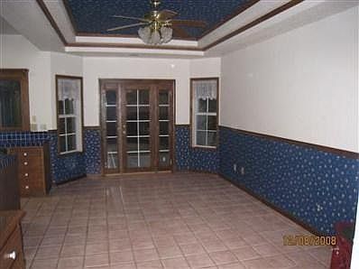 4th image of 701 N Schnoor Ave