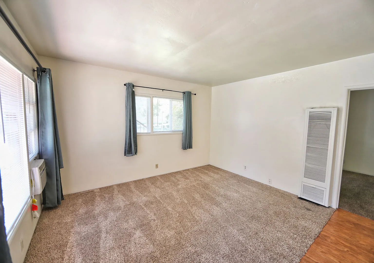 V Street 4225 Unit 4 — Photo 3