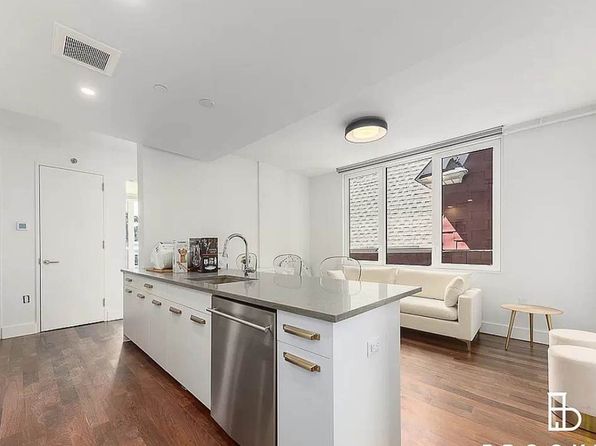 38 Stratford Rd #3R