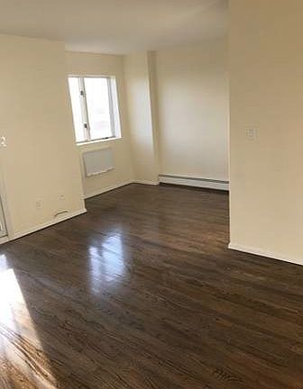 5th image of 1125 Ovington Ave APT 3Z