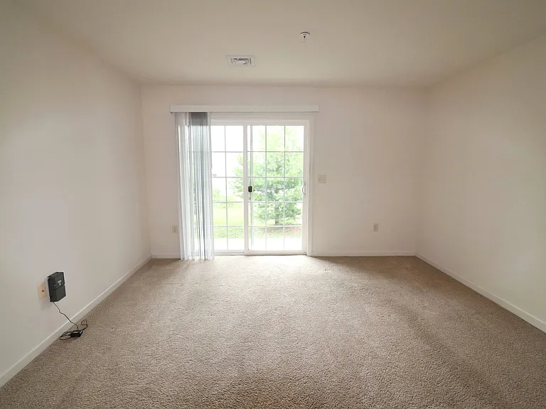 1605 W Main St #E — Photo 10
