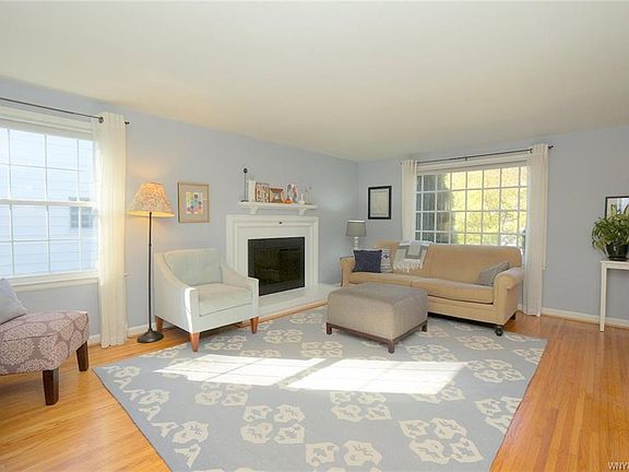 4th image of 398 Darwin Dr