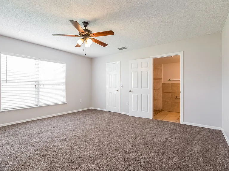 221 Timbercreek Pines Cir — Photo 8