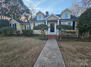 1637 Longfellow St, Charlotte, NC 28205