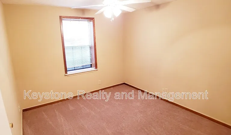 706 Peachers Dr #B — Photo 6