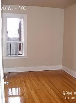 2nd image of 410 Giles Blvd W #403