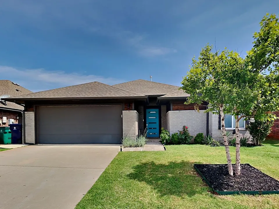 7129 NW 146th St