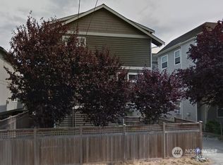 3622 22nd Ave W #B, Seattle, WA 98199