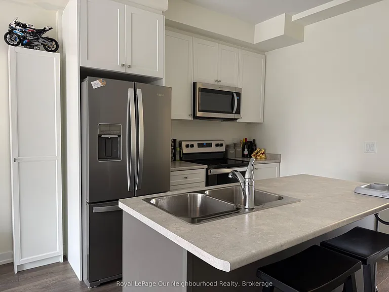 160 Densmore Rd #202 — Photo 6