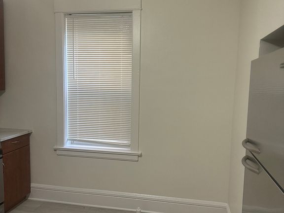 4th image of 1329 E 72nd Pl #1