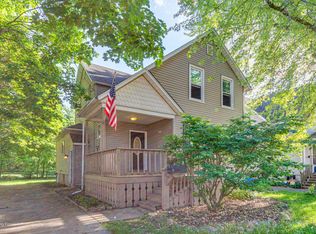 224 Charles St, Sycamore, IL 60178