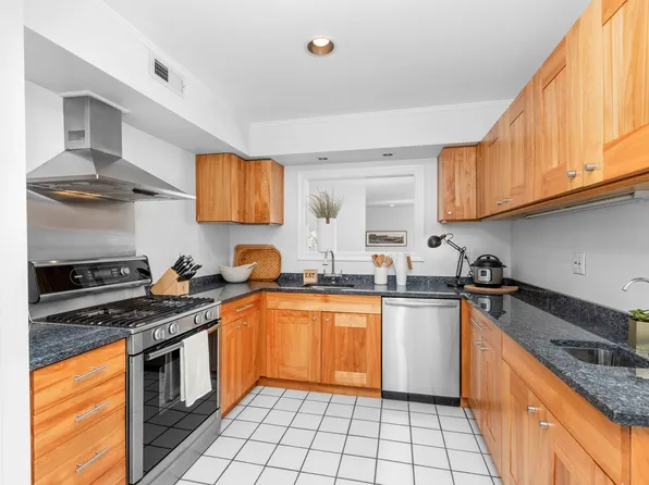 8 Deepwater Way image 15 of 23