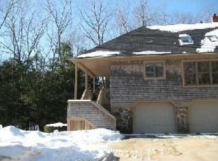 16 Merrimac Pl, Cape Elizabeth, ME 04107