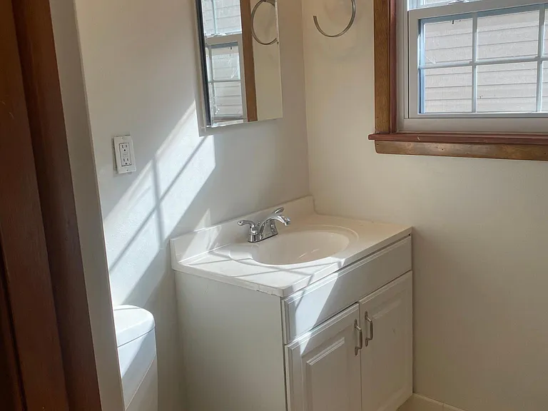 5519 S Madison Ave — Photo 5