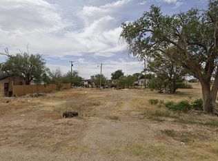 1345 E Division St, Slaton, TX 79364