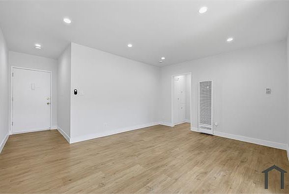 1st image of 12540 Pacific Ave APT 9