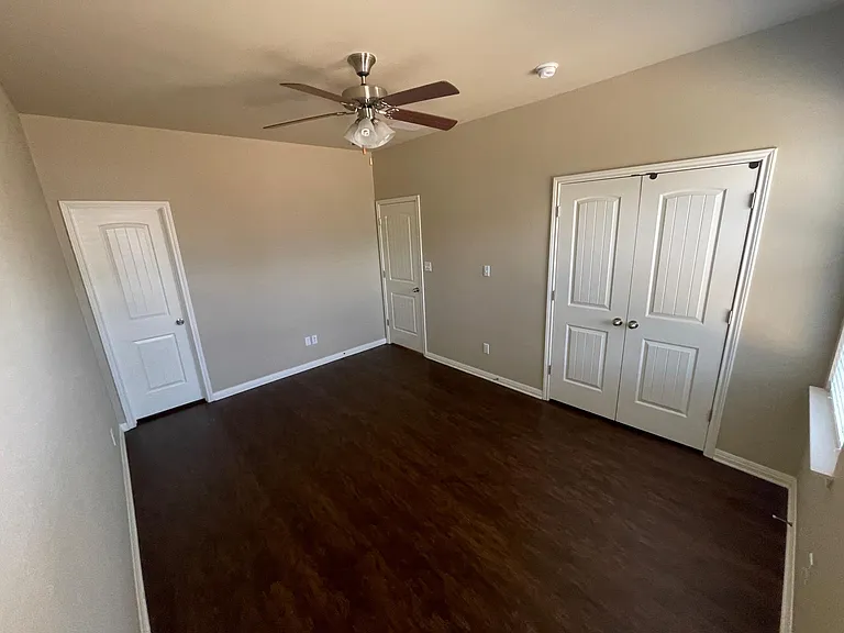 4610 Esper Ln — Photo 8