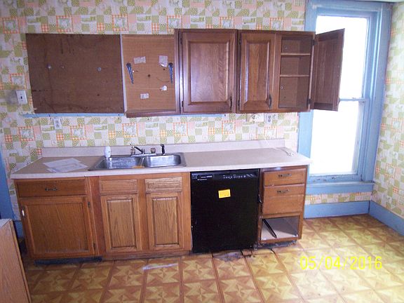 3rd image of 1525 N Grand Ave