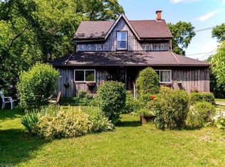 382 Beach Blvd, Hamilton, ON L8H6W7