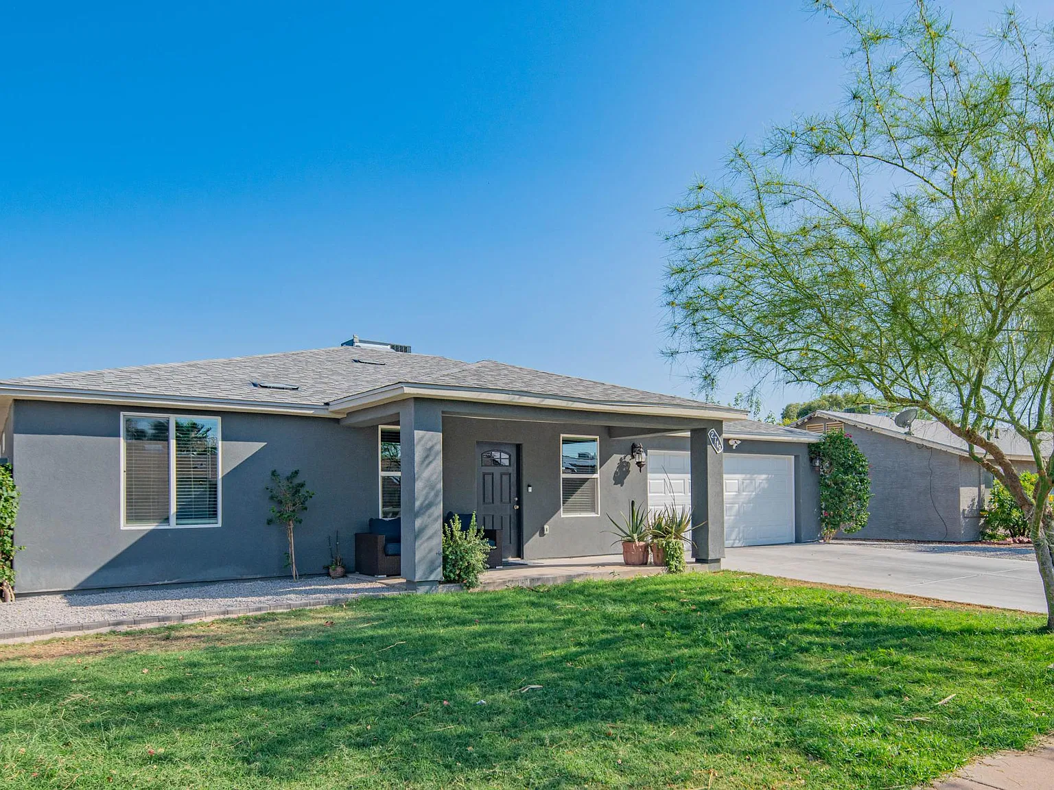 4 bed, 1935 sqft, $3,200 — Photo 2