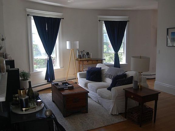 3rd image of 65 Winthrop St Unit 3R