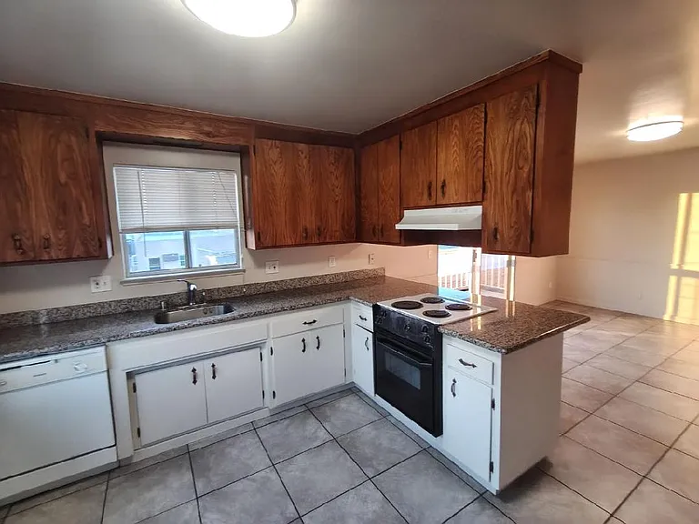 144 Belleview Dr #4 — Photo 8