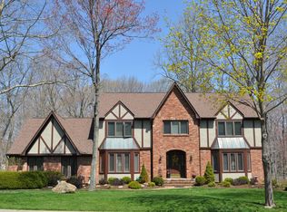 5 Bolton Dr, Long Valley, NJ 07853