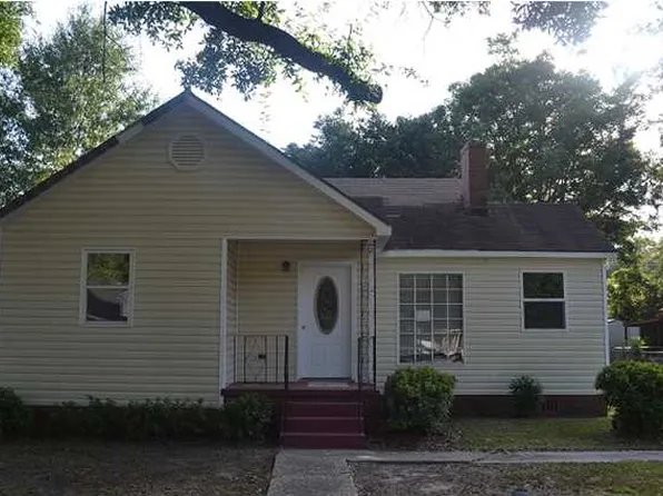 557 Surrey St, Mobile, AL 36617