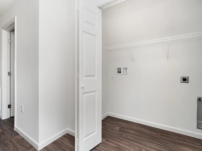 20 Meredith Way — Photo 9