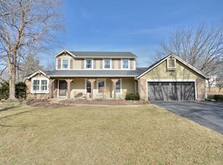 1900 Bentwood Ct, Chesterfield, MO 63005