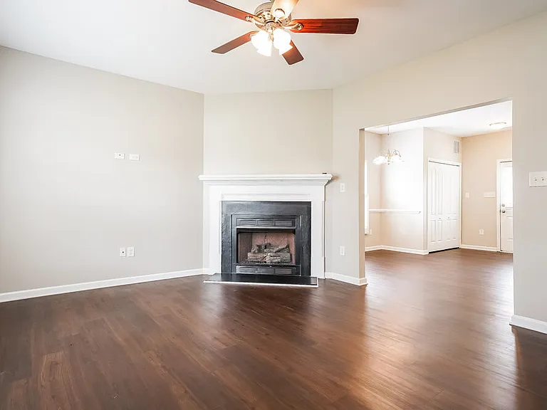 2306 King Malcolm Ln — Photo 4