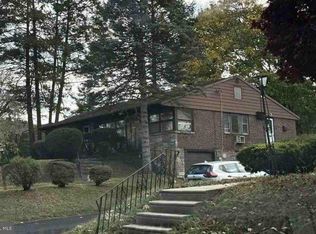 16 Parkview Rd, Cheltenham, PA 19012