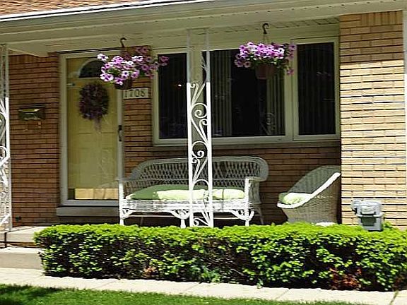 3rd image of 1708 Briarwood Dr