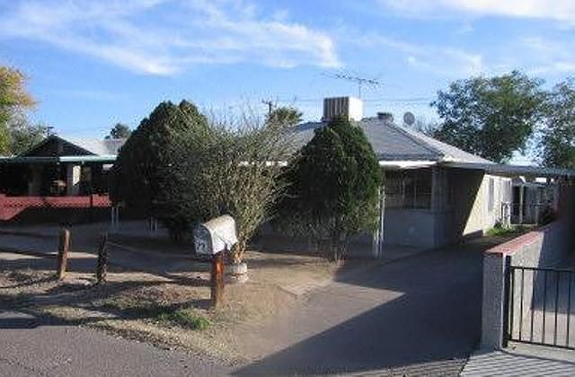 1st image of 733 E Carol Ave