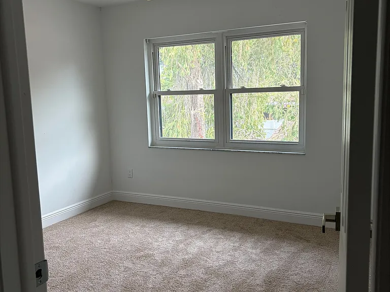 3418 W Saint Conrad St — Photo 18