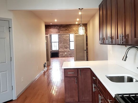 3rd image of 188 Wyckoff Ave APT 3L