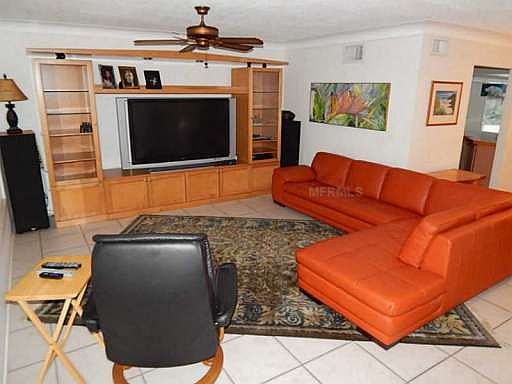 2nd image of 2211 Green Way S