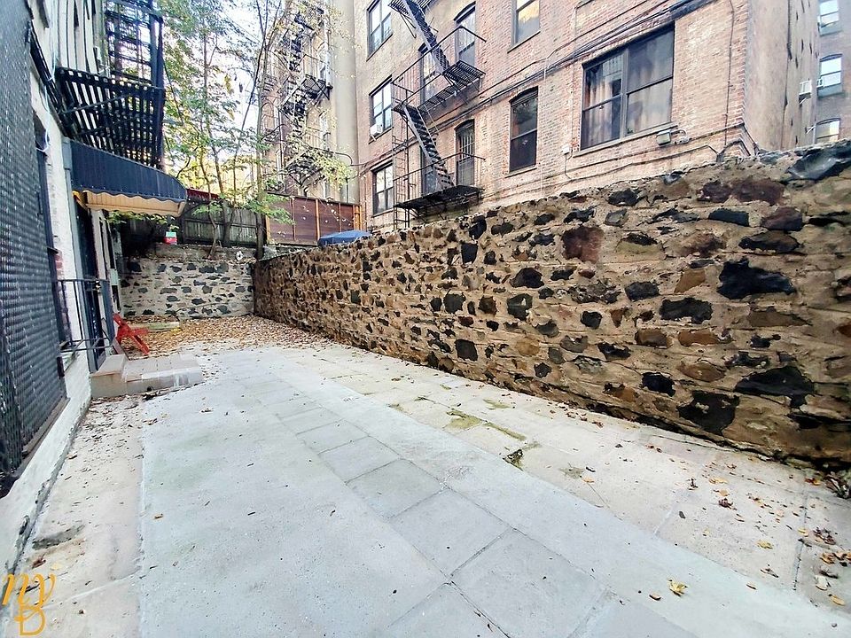 1st image of 624 11th St APT 18