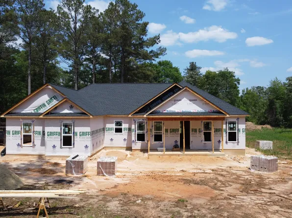 3042 Plantation Dr, Dublin, GA 31021