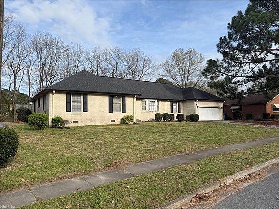 3rd image of 2217 Georgetown Blvd