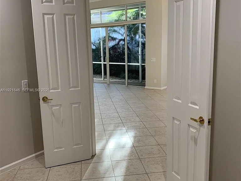 2518 Bay Pointe Ct — Photo 23