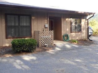 101 Woodside Villa Dr #B, Franklin, NC 28734