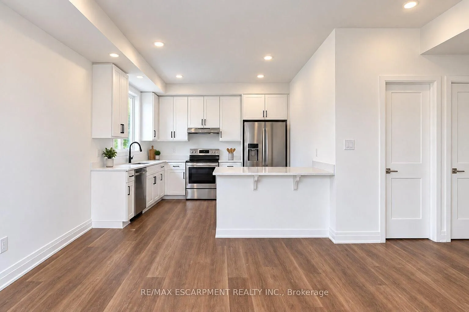 2 bed, $2,850 — Photo 3