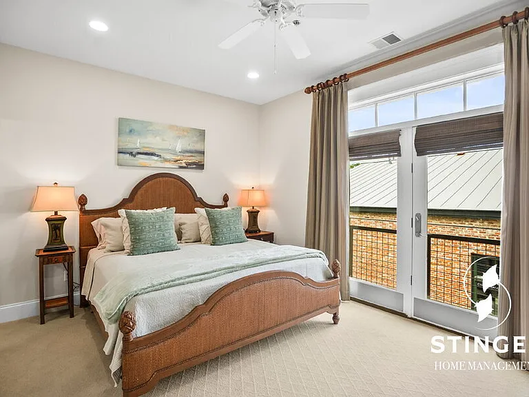 700 Bay St #207 — Photo 28